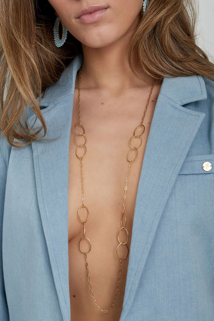 Lange Halskette mit dreifach ovalen Anhängern – Gold  Bild3